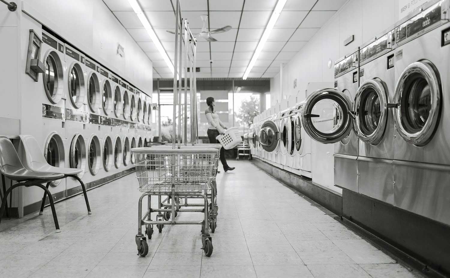 Waschmaschinen einer Textilreinigung in Bern Buempliz