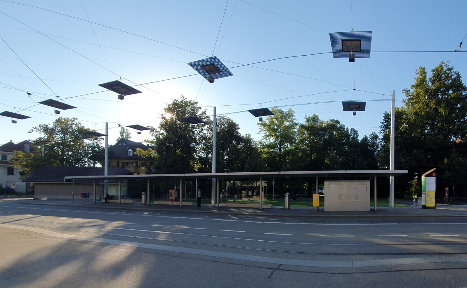 Bild von der Bushaltestelle im Bachmaetteli in Bern Buempliz