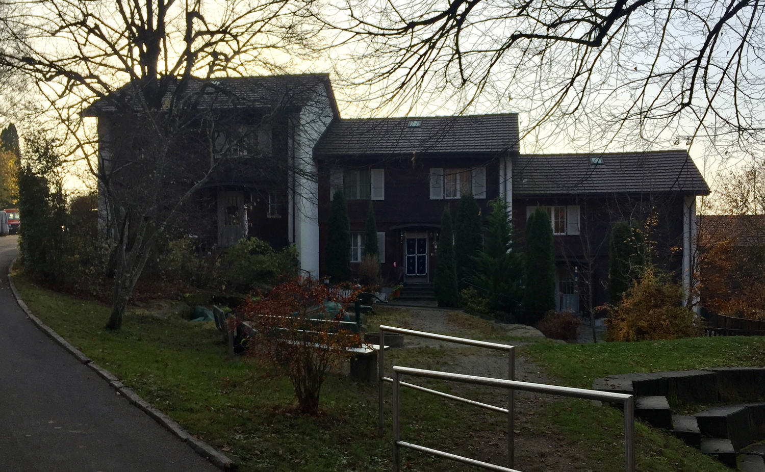 Reiheinfamilienhaeuser in der Siedlung Hohliebi in Bern Buempliz