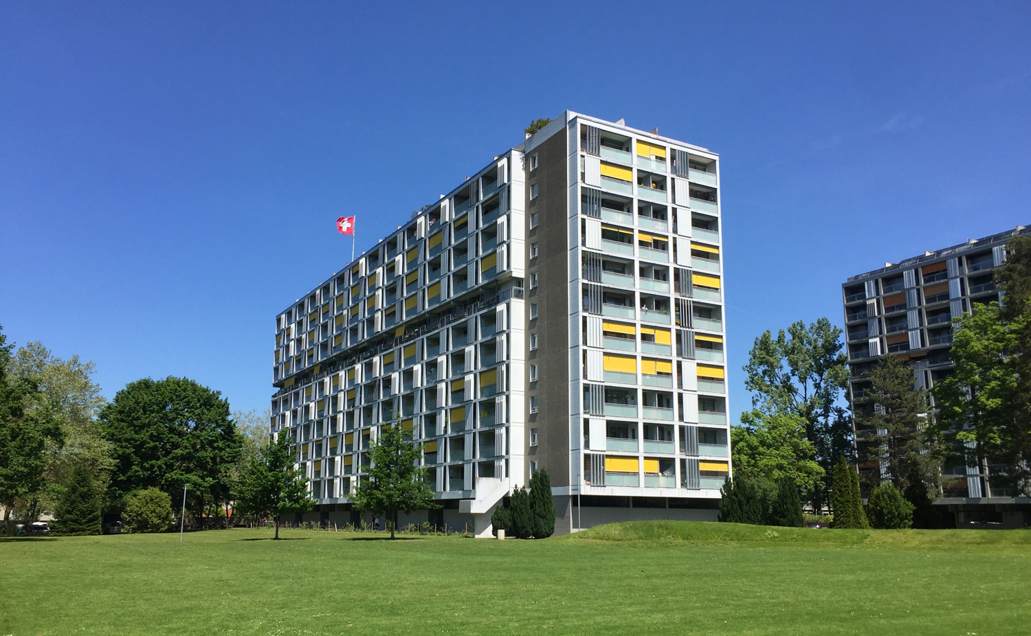 Ein Hochhaus der Siedlung Schwabgut in Bern Buempliz